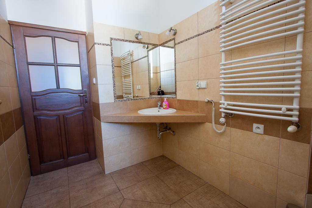 Hostel 4You Bielsko-Biała Ngoại thất bức ảnh