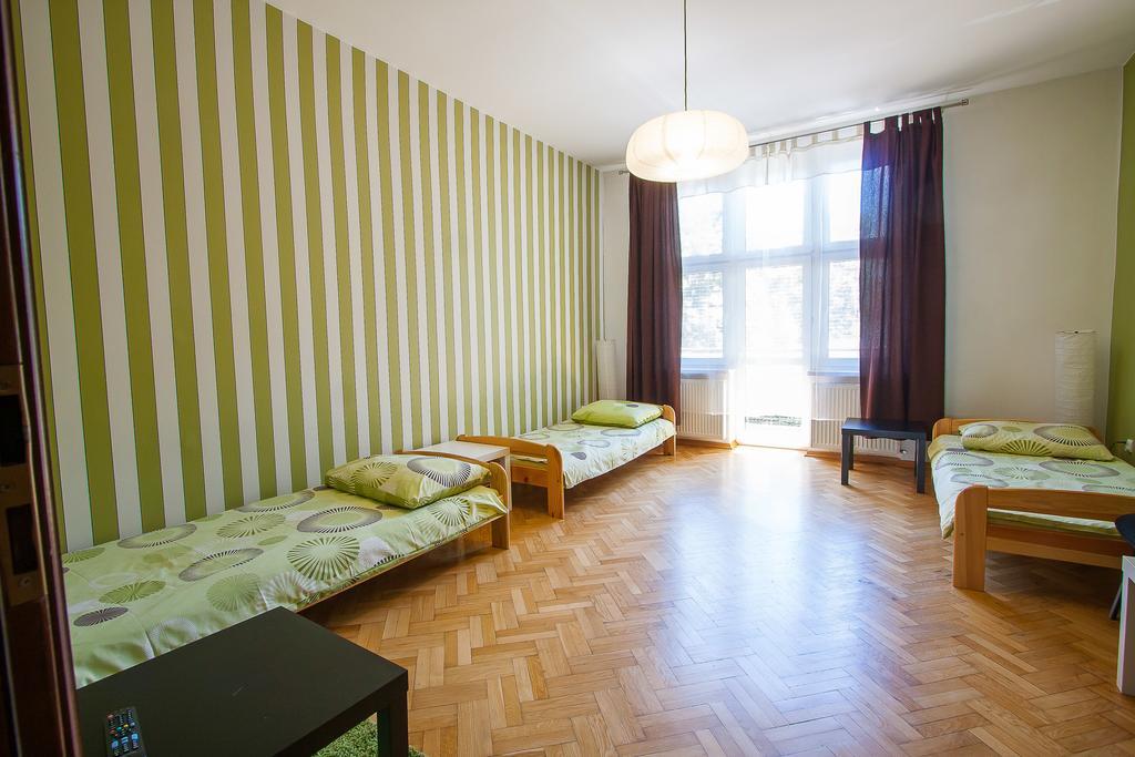 Hostel 4You Bielsko-Biała Phòng bức ảnh